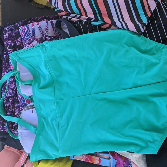 Bathing suit - Picture 2 of 6